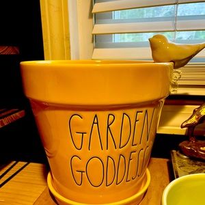 SOLD-Rae Dunn Garden Goddess Yellow Flower Planter Pot with Bird